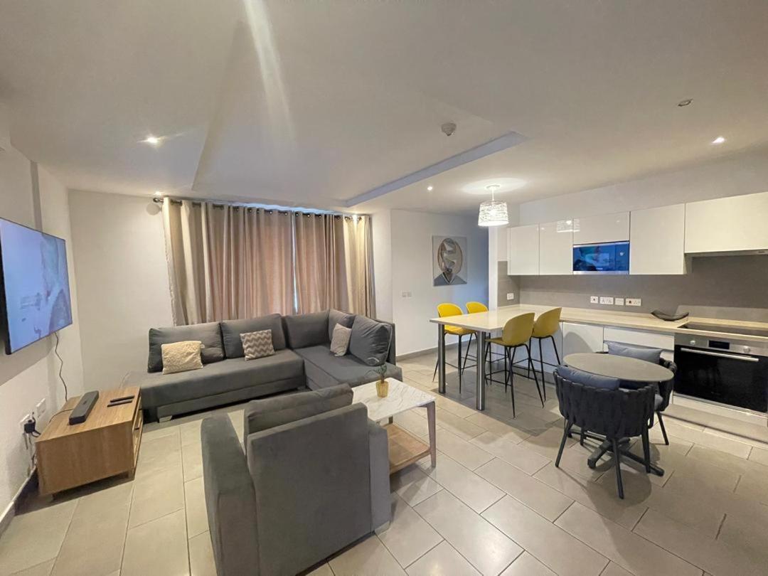 Luxury Labone Edge 2-Bedroom Apartment In Accra - Fivehills Homes エクステリア 写真